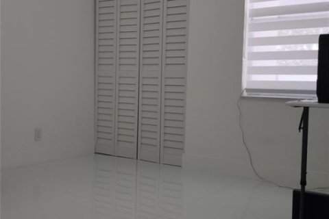 Apartamento en alquiler en Tamarac, Florida, 2 dormitorios, 114.64 m2 № 2282577 - foto 8