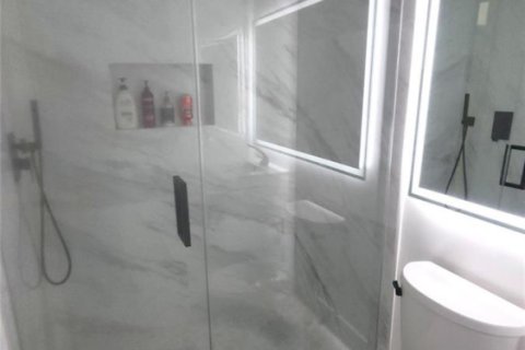 Apartamento en alquiler en Tamarac, Florida, 2 dormitorios, 114.64 m2 № 2282577 - foto 10