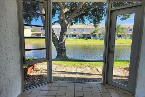 Apartamento en alquiler en Tamarac, Florida, 2 dormitorios, 114.64 m2 № 2282577 - foto 18