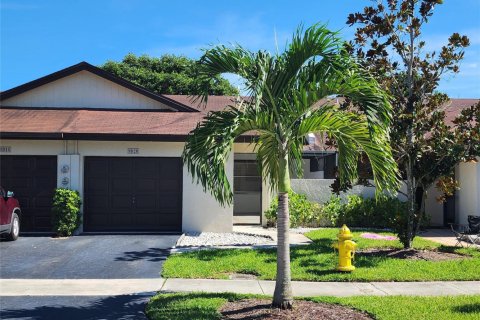 Apartamento en Tamarac, Florida 2 dormitorios, 114.64 m2 № 2282577