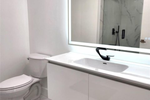 Apartamento en alquiler en Tamarac, Florida, 2 dormitorios, 114.64 m2 № 2282577 - foto 16