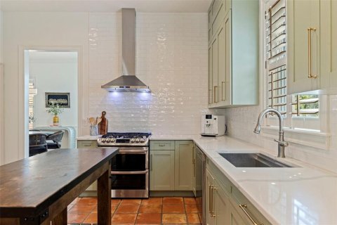 Casa en venta en Tampa, Florida, 5 dormitorios, 374.4 m2 № 2158000 - foto 15