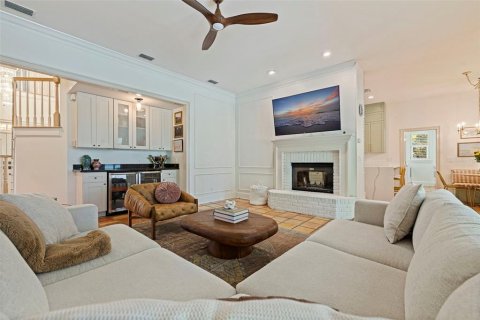 Casa en venta en Tampa, Florida, 5 dormitorios, 374.4 m2 № 2158000 - foto 24