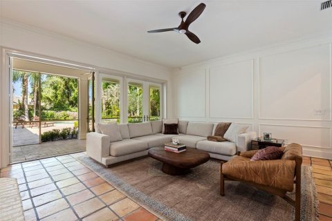 Casa en venta en Tampa, Florida, 5 dormitorios, 374.4 m2 № 2158000 - foto 26