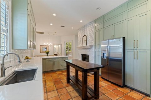 Casa en venta en Tampa, Florida, 5 dormitorios, 374.4 m2 № 2158000 - foto 14