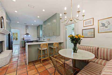 Casa en venta en Tampa, Florida, 5 dormitorios, 374.4 m2 № 2158000 - foto 17
