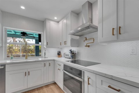 Casa en venta en Palmetto Bay, Florida, 4 dormitorios, 184.04 m2 № 1699434 - foto 9