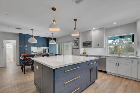 Casa en venta en Palmetto Bay, Florida, 4 dormitorios, 184.04 m2 № 1699434 - foto 8
