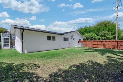 Casa en venta en Palmetto Bay, Florida, 4 dormitorios, 184.04 m2 № 1699434 - foto 26
