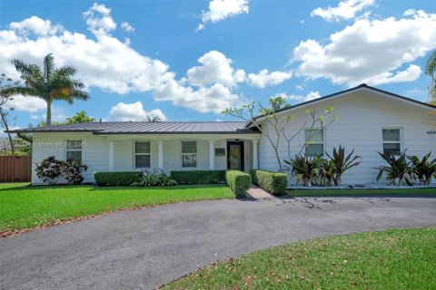 Casa en venta en Palmetto Bay, Florida, 4 dormitorios, 184.04 m2 № 1699434 - foto 2