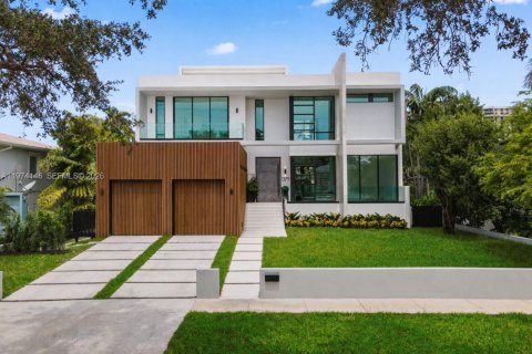 Villa ou maison à Miami Shores, Floride 4 chambres, 458.75 m2 № 2042897
