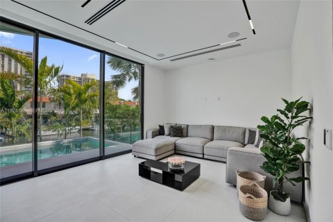 Villa ou maison à vendre à Miami Shores, Floride: 4 chambres, 458.75 m2 № 2042897 - photo 27