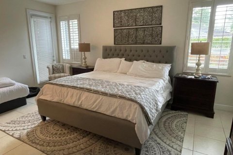 Casa en venta en Port St. Lucie, Florida, 4 dormitorios, 308.06 m2 № 2271534 - foto 11