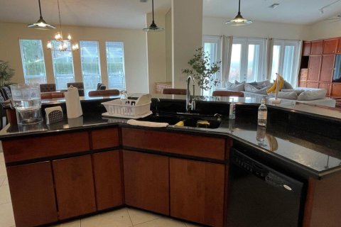 Casa en venta en Port St. Lucie, Florida, 4 dormitorios, 308.06 m2 № 2271534 - foto 9
