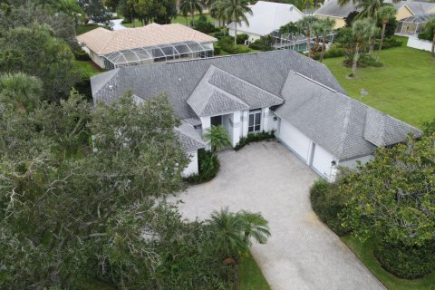 Casa en venta en Port St. Lucie, Florida, 4 dormitorios, 308.06 m2 № 2271534 - foto 2