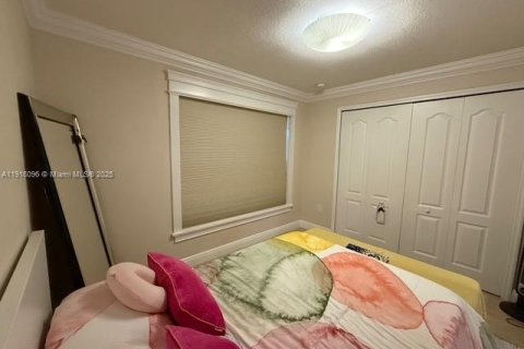 Townhouse in Miami, Florida 4 bedrooms, 171.5 sq.m. № 2052737 - photo 24