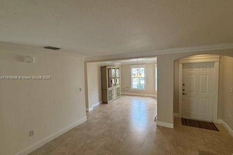 Townhouse in Miami, Florida 4 bedrooms, 171.5 sq.m. № 2052737 - photo 14