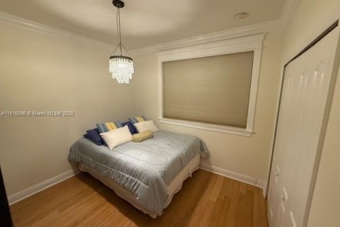 Townhouse in Miami, Florida 4 bedrooms, 171.5 sq.m. № 2052737 - photo 27