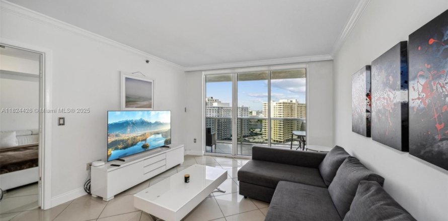 Condo à Hallandale Beach, Floride, 2 chambres № 1888753
