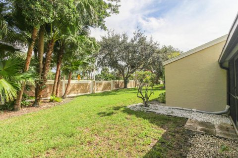 Touwnhouse à vendre à Palm City, Floride: 3 chambres, 138.33 m2 № 2194667 - photo 2