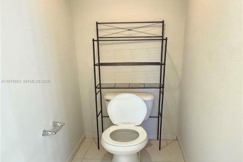 Townhouse in Riviera Beach, Florida 3 bedrooms, 128.11 sq.m. № 2175169 - photo 23