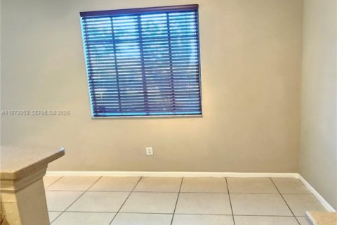 Townhouse in Riviera Beach, Florida 3 bedrooms, 128.11 sq.m. № 2175169 - photo 28
