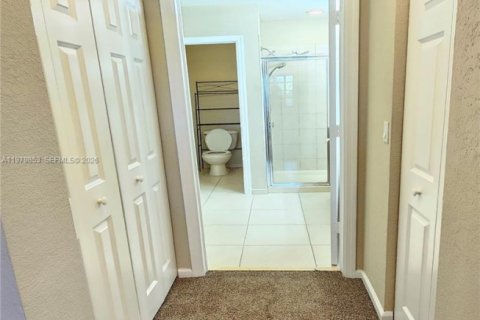 Townhouse in Riviera Beach, Florida 3 bedrooms, 128.11 sq.m. № 2175169 - photo 20