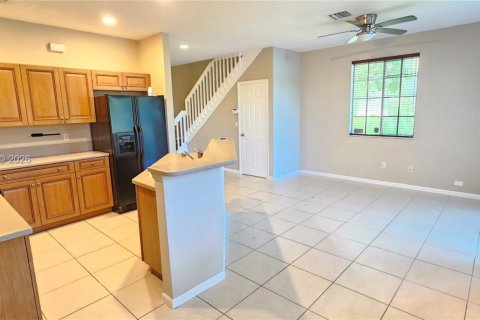 Townhouse in Riviera Beach, Florida 3 bedrooms, 128.11 sq.m. № 2175169 - photo 6
