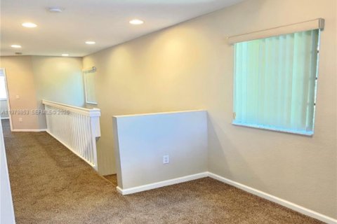 Townhouse in Riviera Beach, Florida 3 bedrooms, 128.11 sq.m. № 2175169 - photo 25