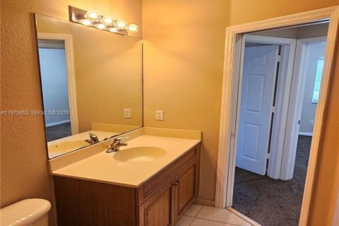 Townhouse in Riviera Beach, Florida 3 bedrooms, 128.11 sq.m. № 2175169 - photo 12