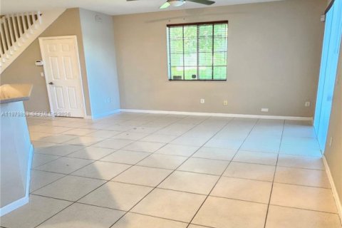 Townhouse in Riviera Beach, Florida 3 bedrooms, 128.11 sq.m. № 2175169 - photo 30