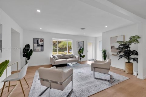 Casa en venta en Biscayne Park, Florida, 4 dormitorios, 265.33 m2 № 1981259 - foto 10