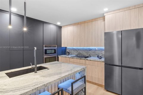 Casa en venta en Biscayne Park, Florida, 4 dormitorios, 265.33 m2 № 1981259 - foto 25