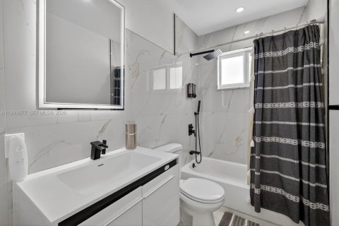 Villa ou maison à vendre à Miami Gardens, Floride: 4 chambres, 186.83 m2 № 2055666 - photo 24