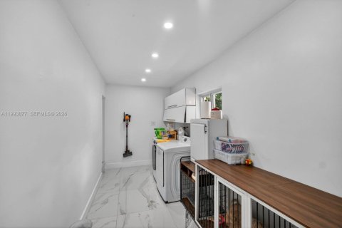 Villa ou maison à vendre à Miami Gardens, Floride: 4 chambres, 186.83 m2 № 2055666 - photo 25