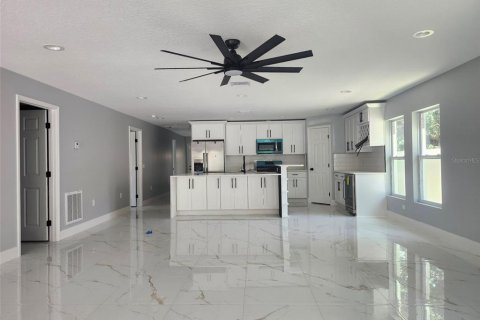 Villa ou maison à vendre à Tampa, Floride: 3 chambres, 167.6 m2 № 1827373 - photo 2