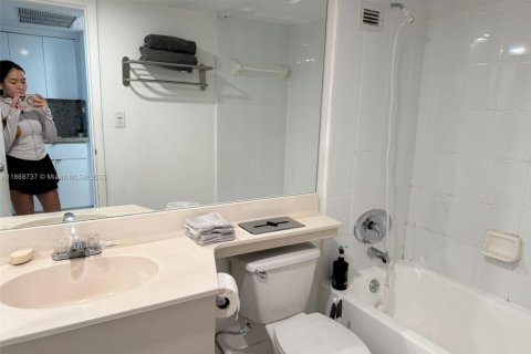 Copropriété à louer à Sunny Isles Beach, Floride: 33.44 m2 № 2021228 - photo 5