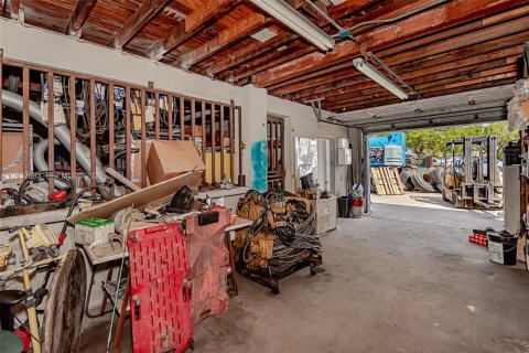 Propiedad comercial en venta en West Park, Florida № 2158396 - foto 11