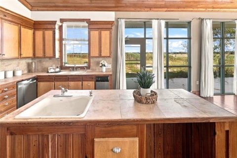 Villa ou maison à vendre à Bronson, Floride: 5 chambres, 445.93 m2 № 2388552 - photo 15
