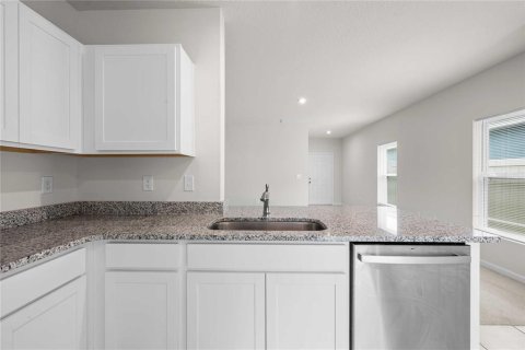Villa ou maison à vendre à Zephyrhills, Floride: 3 chambres, 123.84 m2 № 2211384 - photo 6