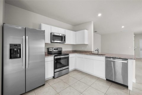 Villa ou maison à vendre à Zephyrhills, Floride: 3 chambres, 123.84 m2 № 2211384 - photo 2