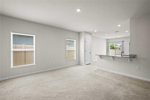 Villa ou maison à vendre à Zephyrhills, Floride: 3 chambres, 123.84 m2 № 2211384 - photo 12