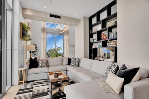 Condo in Miami, Florida, 3 bedrooms  № 2060933 - photo 7