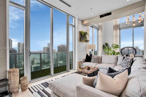 Condo in Miami, Florida, 3 bedrooms  № 2060933 - photo 6