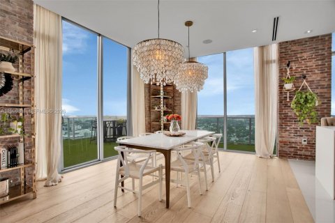 Condo in Miami, Florida, 3 bedrooms  № 2060933 - photo 22