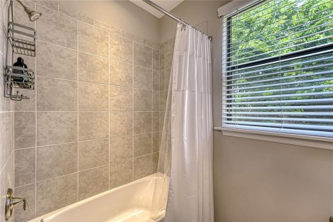 Снять в аренду кондоминиум в Сарасота, Флорида 3 комнаты, 141.77м2, № 1805192 - фото 22