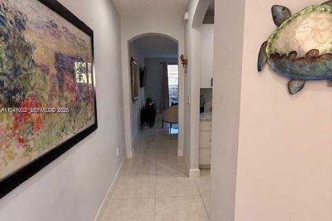 Touwnhouse à vendre à Homestead, Floride: 4 chambres, 143.44 m2 № 2059786 - photo 2