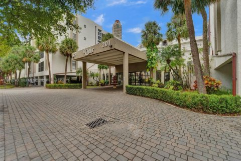 Copropriété à louer à Sunny Isles Beach, Floride: 2 chambres, 81.48 m2 № 2041499 - photo 30