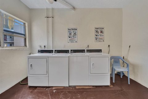 Copropriété à louer à Sunny Isles Beach, Floride: 2 chambres, 81.48 m2 № 2041499 - photo 15