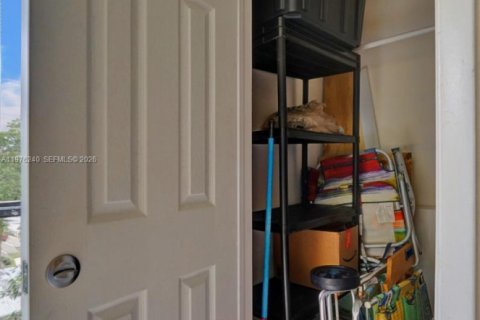 Copropriété à louer à Sunny Isles Beach, Floride: 2 chambres, 81.48 m2 № 2041499 - photo 28